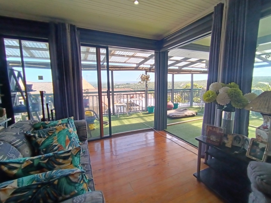 3 Bedroom Property for Sale in Stilbaai Wes Western Cape